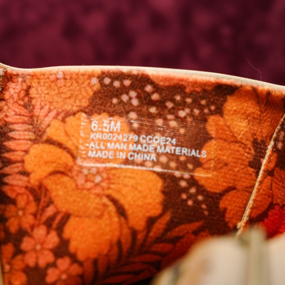 Korks Wmn Karelyn Distress Cream Wide Calf Faux Leather Block Heel Boots 6.5 - Picture 8 of 8